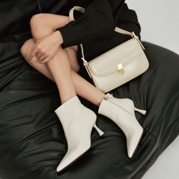 美劇主角登場鞋-酒杯跟尖頭靴-光澤白 小白鞋,餅乾鞋,厚底鞋,休閒鞋,鬆餅鞋,真皮鞋,送客神器,情侶鞋,球鞋,厚底球鞋,樂福鞋,瑪莉珍鞋,高跟鞋,女鞋,勃肯鞋,短靴,切爾西靴,踝靴,靴子,中筒靴,長靴,尖頭靴