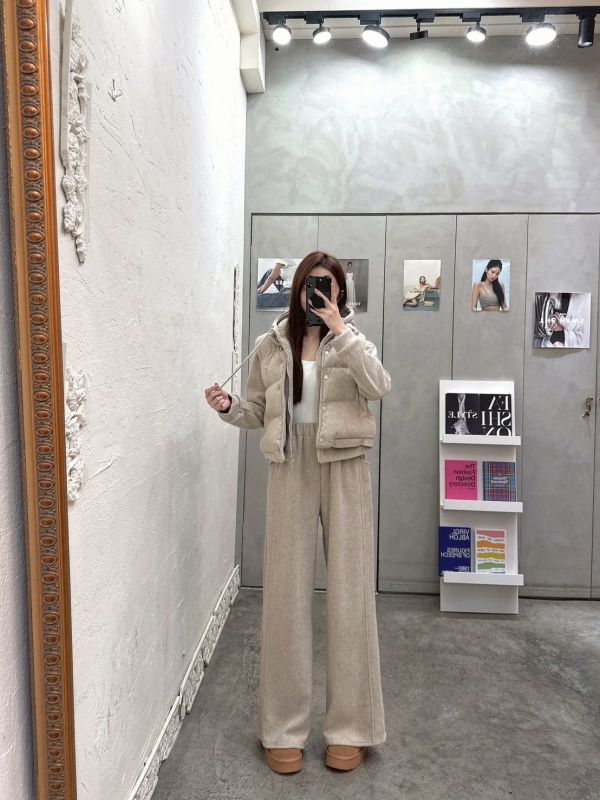 XL Shop #8055爆款三件套 磨毛連帽外套+磨毛寬褲+鋪棉麵包小標背心 冬季、套裝、三件套、麵包背心、內刷毛、寬褲