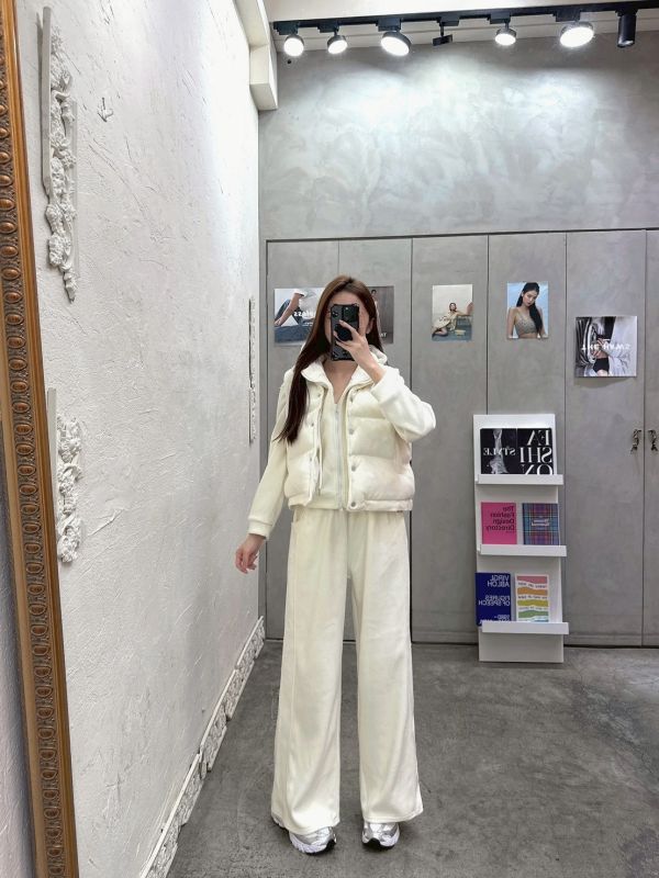 XL Shop #8055爆款三件套 磨毛連帽外套+磨毛寬褲+鋪棉麵包小標背心 冬季、套裝、三件套、麵包背心、內刷毛、寬褲