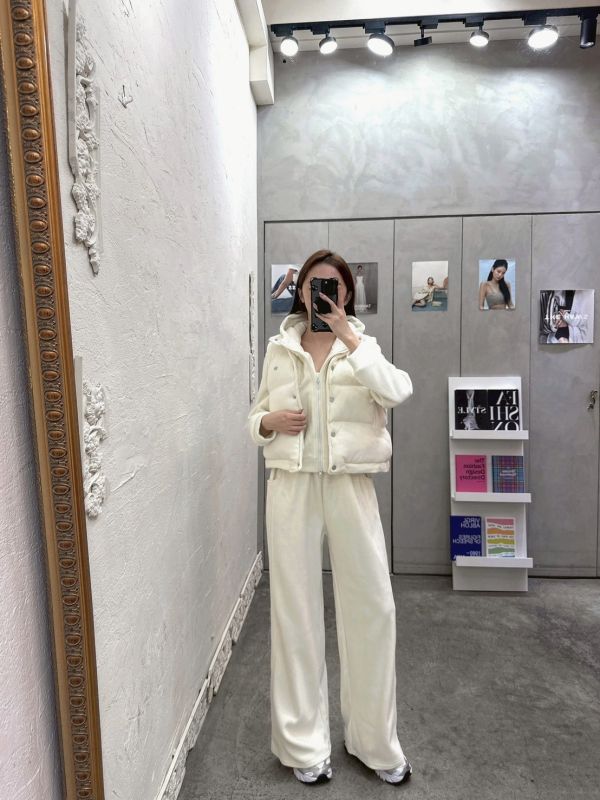 XL Shop #8055爆款三件套 磨毛連帽外套+磨毛寬褲+鋪棉麵包小標背心 冬季、套裝、三件套、麵包背心、內刷毛、寬褲