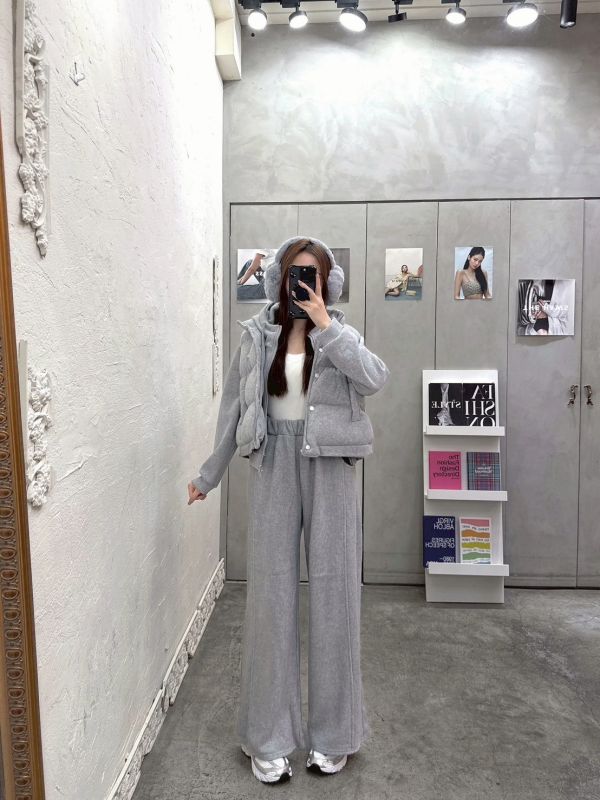 XL Shop #8055爆款三件套 磨毛連帽外套+磨毛寬褲+鋪棉麵包小標背心 冬季、套裝、三件套、麵包背心、內刷毛、寬褲