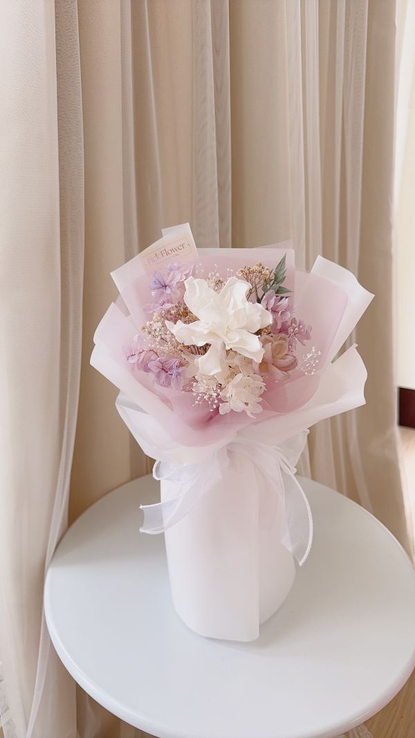 永生梔子花花束 捧花 、捧花訂製 、捧花設計、捧花禮 
登記、登記結婚、登記捧花、登記寫真 
居家佈置、居家裝飾、結婚準備、花束 
台中花店 、台中花藝 、豐原 、潭子、后里 
乾燥捧花、永生捧花、台中花藝教室
團體課程、手作課程、入厝禮、花藝設計、氣質 
米色、奶茶、奶茶色、奶茶控