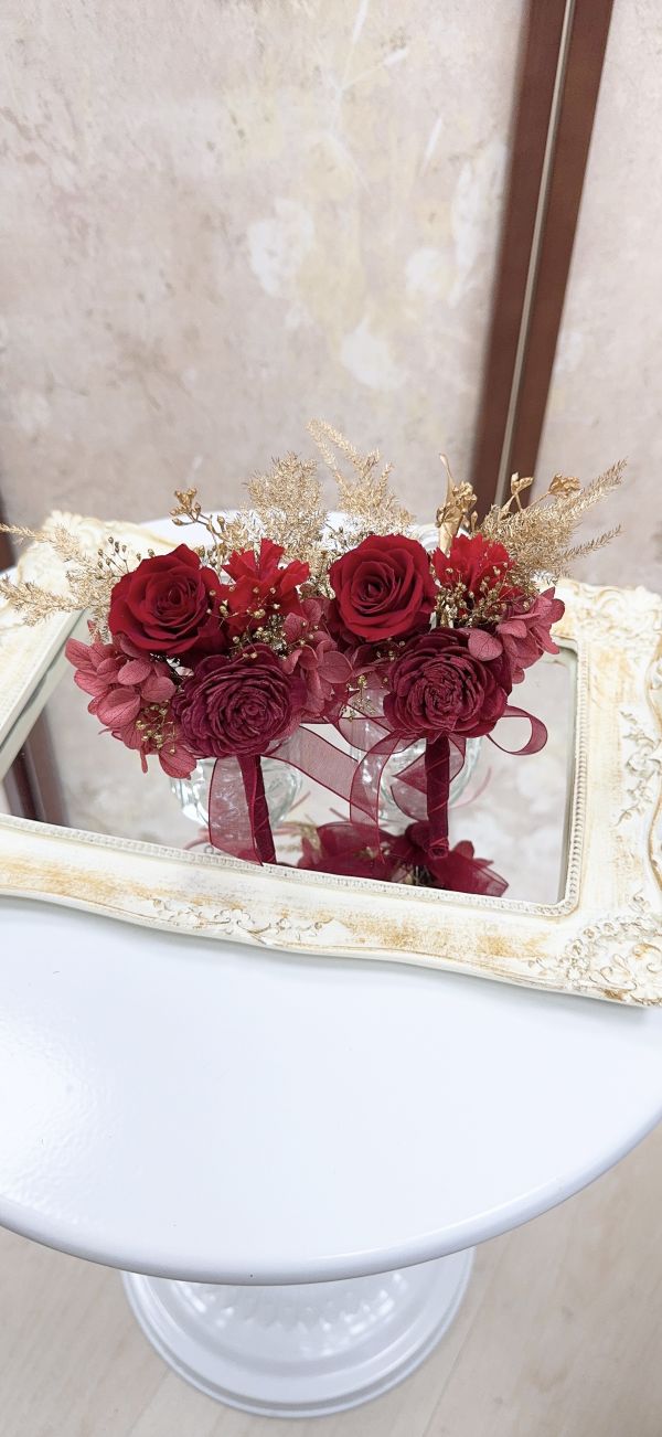 金色紅樺．胸花＆手腕花 紅色胸花,婚禮胸花,紅色手腕花,永生花胸花,不凋花胸花,新郎胸花,伴娘手腕花,紅金胸花,婚禮搭配花飾,典禮胸花推薦