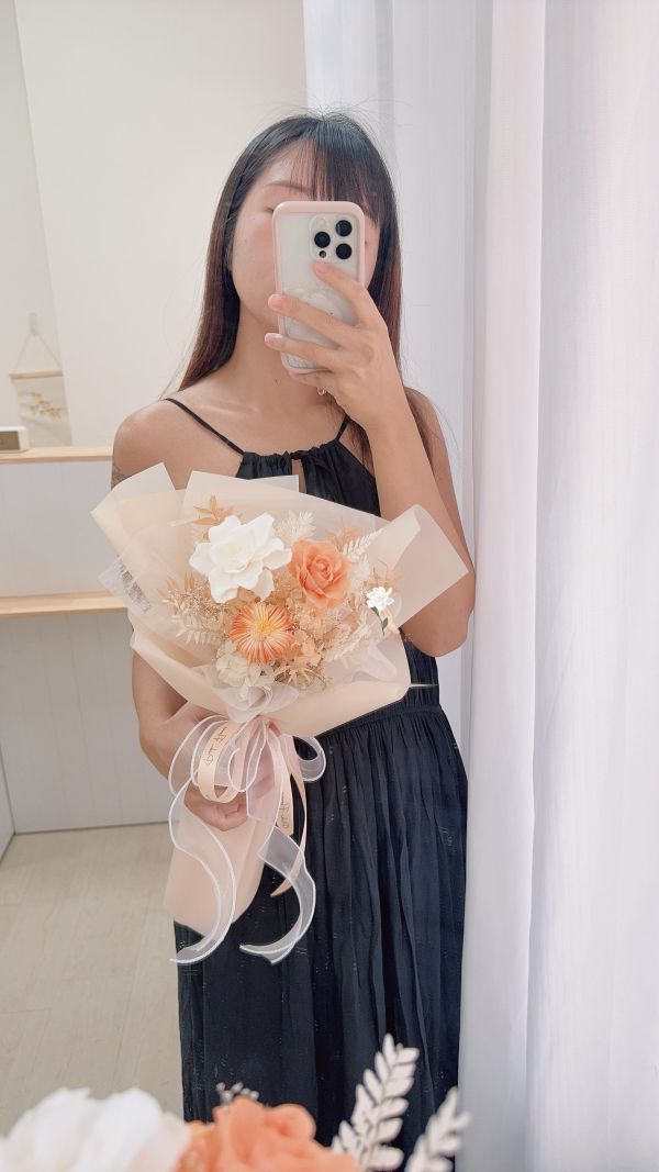 永生梔子花與玫瑰花束 果汁橘 