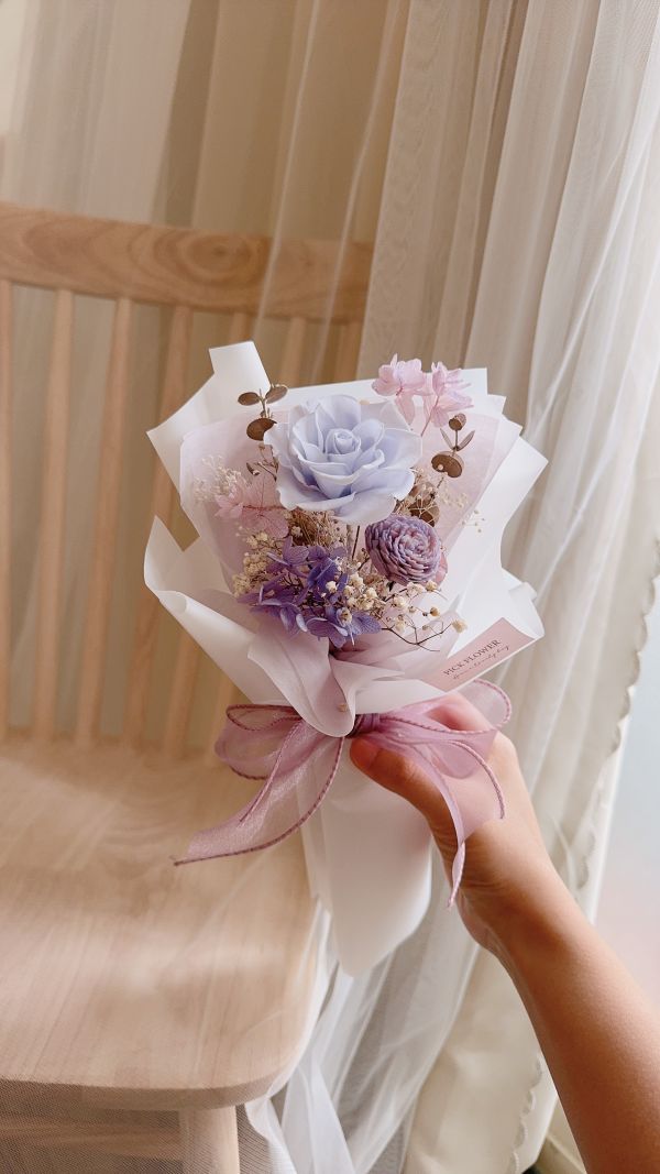 永生玫瑰與擴香玫瑰花束 捧花 、捧花訂製 、捧花設計、捧花禮 
登記、登記結婚、登記捧花、登記寫真 
居家佈置、居家裝飾、結婚準備、花束 
台中花店 、台中花藝 、豐原 、潭子、后里 
乾燥捧花、永生捧花、台中花藝教室
團體課程、手作課程、入厝禮、花藝設計、氣質 
米色、奶茶、奶茶色、奶茶控