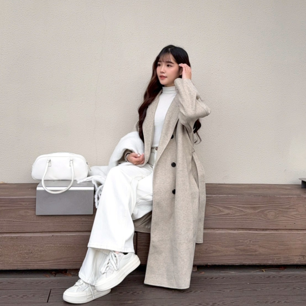 【現貨】閉眼入手 內有小個子版本不貼腿顯瘦微喇叭牛仔白褲 (1colors) #ZH06 