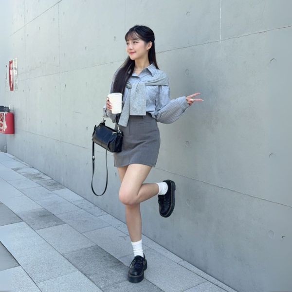 【貨在途中】轟動校園 一眼愛上不易皺假兩件披肩條紋襯衫 (1colors) #ZA07 
