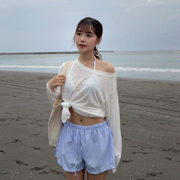 【現貨】盛夏訊號 英文印花柔軟防曬斜肩透膚Tee (3colors) #2628 