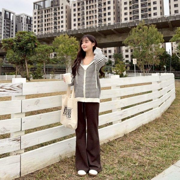 【現貨】博主的日常 顯瘦舒適百搭微絨感喇叭休閒褲 (4colors) #ZI02 