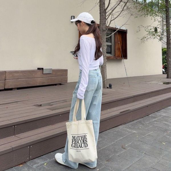 【現貨】“自訂款夏日固定班底褲” 夏日限定 極美淺藍刷色直筒牛仔褲 (1colors) #1015-04 