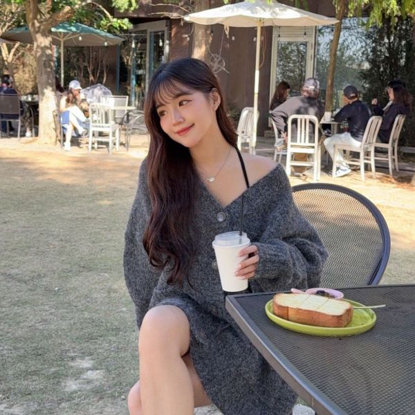 【限量預購】赫拉月光 精緻寬鬆V領混毛針織外套 (1colors) #ZE06 