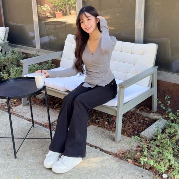 犯規邊界 純慾V領不規則磨毛收腰顯瘦上衣 (1colors) #ZF04 