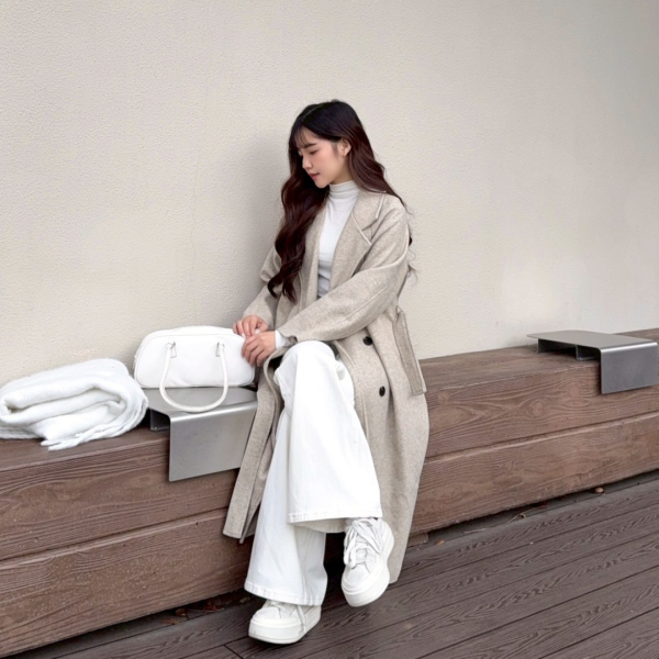 【現貨】閉眼入手 內有小個子版本不貼腿顯瘦微喇叭牛仔白褲 (1colors) #ZH06 