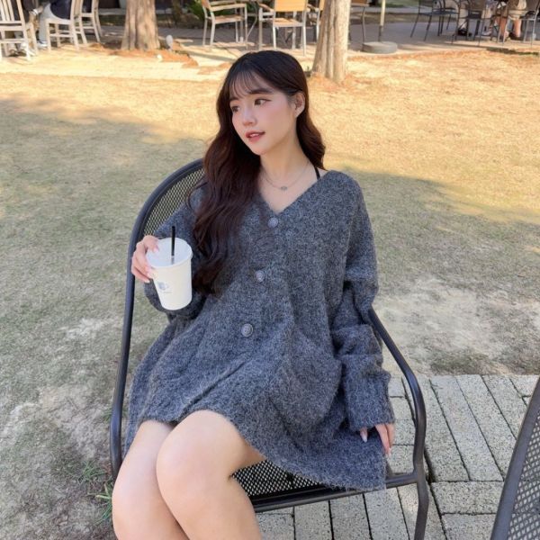 【限量預購】赫拉月光 精緻寬鬆V領混毛針織外套 (1colors) #ZE06 