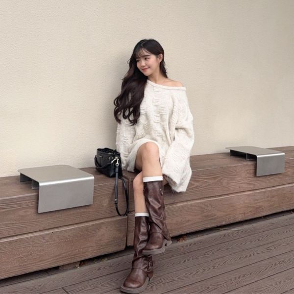 本期王炸.ᐟ.ᐟ 人見人愛溫柔軟糯刷破造型斜肩毛衣 (1colors) #ZC01 