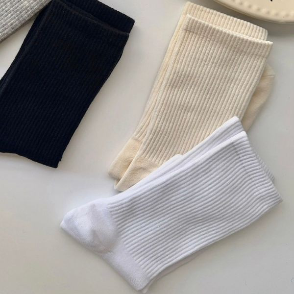 【現貨】Daily Look 百搭純色中筒襪 男女皆適 (4colors) #J08 