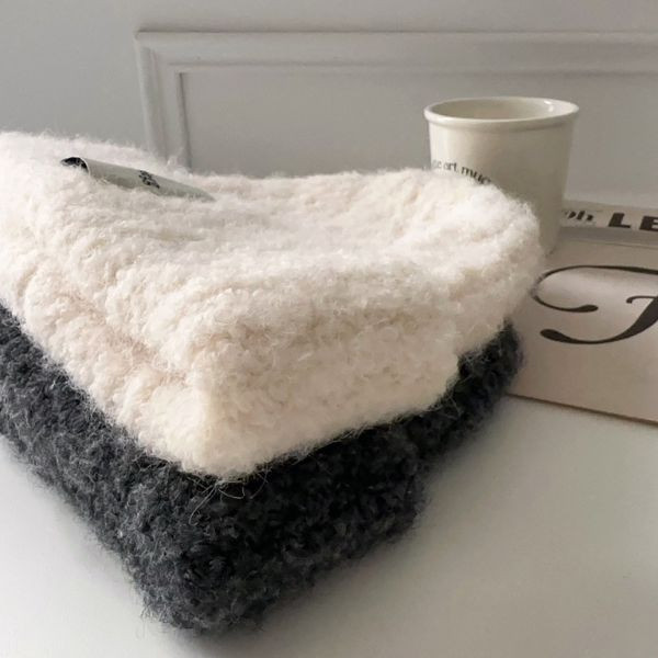 冬季小臉神器 加厚款標籤毛帽 (2colors) #J07 