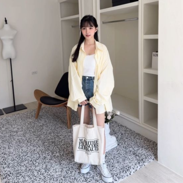 【現貨】夏日特調 Oversized條紋襯衫 (2colors) #A00021 韓系女裝,台中女裝,中部女裝,質感女裝,平價女裝,韓系休閒穿搭,韓系休閒女裝,日常穿搭,日常穿搭推薦,日常簡約穿搭,服飾購買指南,服飾穿搭指南,女裝網購推薦,女裝網購,台中女裝門市