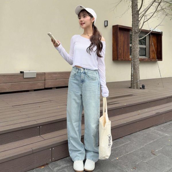 【現貨】“自訂款夏日固定班底褲” 夏日限定 極美淺藍刷色直筒牛仔褲 (1colors) #1015-04 