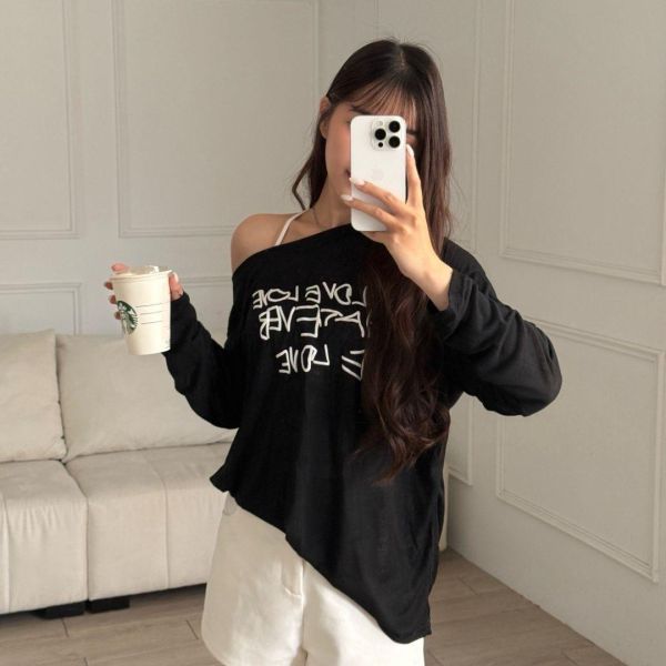 【現貨】盛夏訊號 英文印花柔軟防曬斜肩透膚Tee (3colors) #2628 