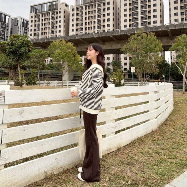 【現貨】博主的日常 顯瘦舒適百搭微絨感喇叭休閒褲 (4colors) #ZI02 