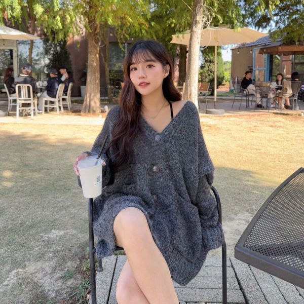 【限量預購】赫拉月光 精緻寬鬆V領混毛針織外套 (1colors) #ZE06 