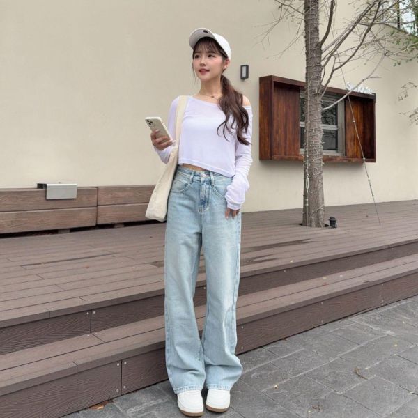 【現貨】“自訂款夏日固定班底褲” 夏日限定 極美淺藍刷色直筒牛仔褲 (1colors) #1015-04 