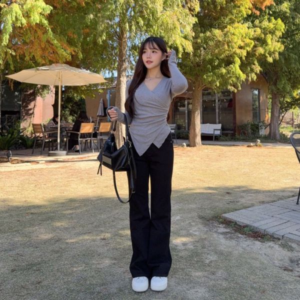 犯規邊界 純慾V領不規則磨毛收腰顯瘦上衣 (1colors) #ZF04 