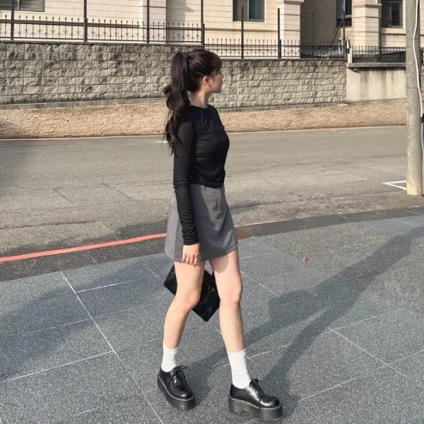 【現貨】韓國女高 好比例百搭西裝短裙 附皮帶 附安全褲 (2colors) #D01 