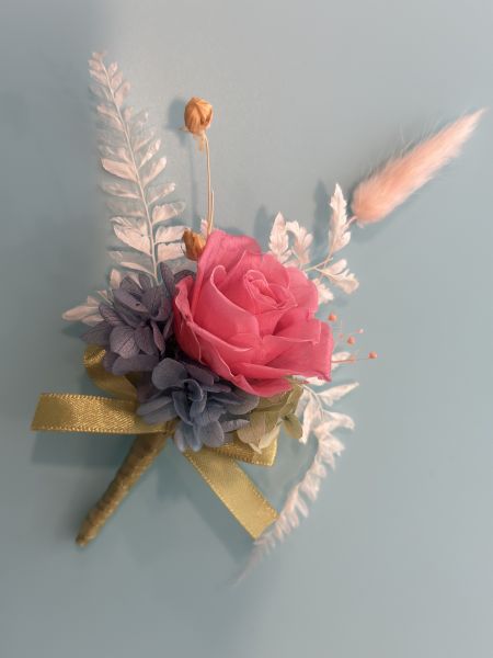 紅粉佳人 胸花, 襟花, 日本AUBE粉紅小玫瑰, 配花