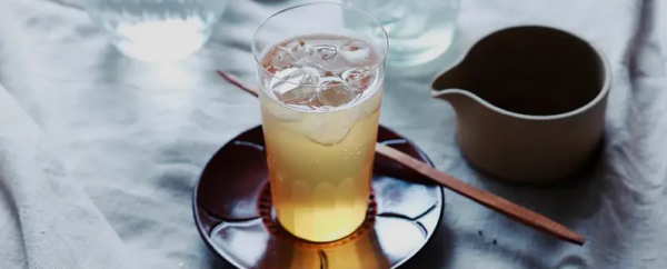 【胭脂】用一年養出圓潤飽滿，僅選用完熟作物的果梅/果露 