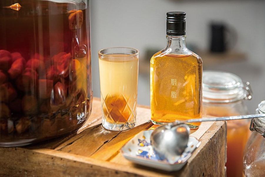 【胭脂】用一年養出圓潤飽滿，僅選用完熟作物的果梅/果露 