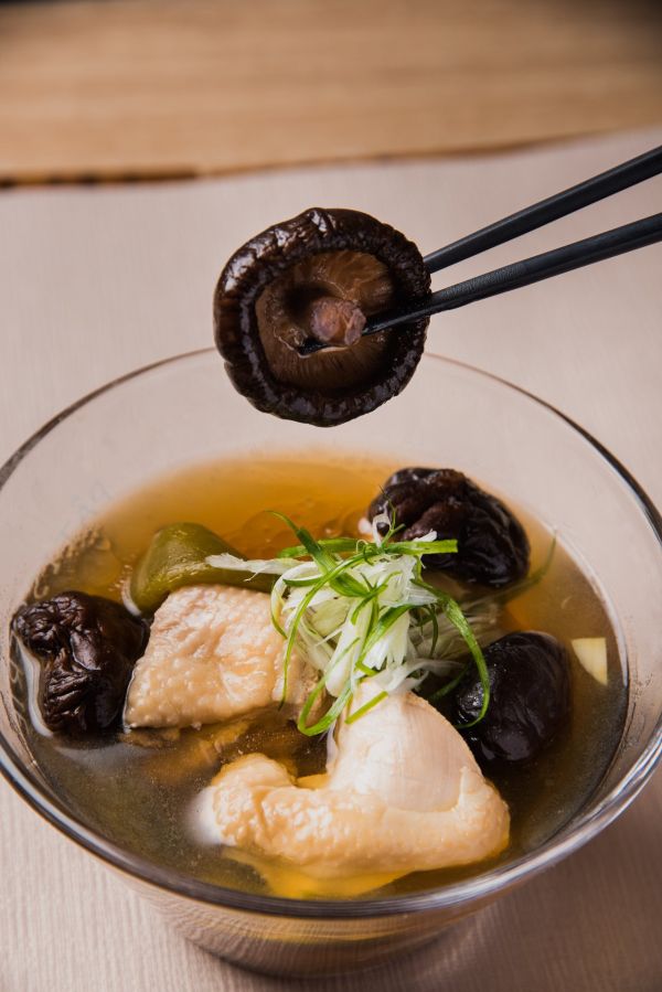 【鄉菇香】有機認證，厚實黑早冬菇禮盒 