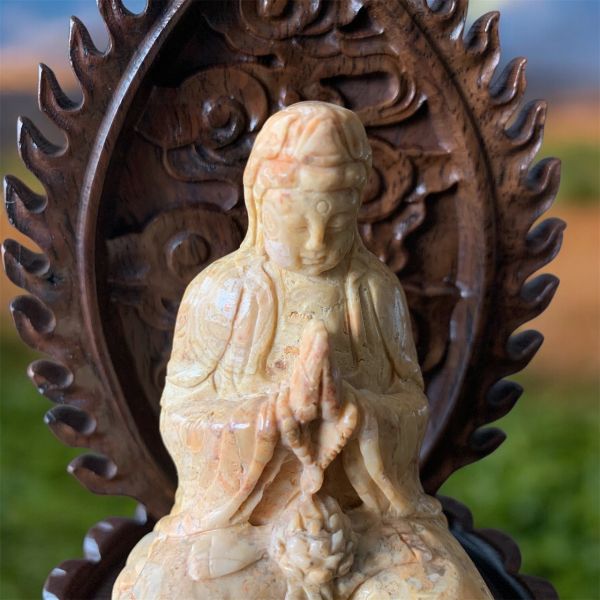 【泰國龍宮舍利】黃靈骨觀音圓雕（連底座） 