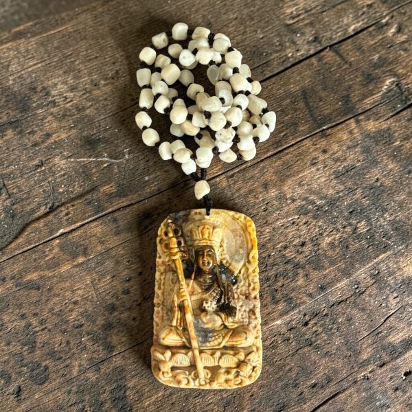 【泰國龍宮舍利】地藏王菩薩佛牌  雙面精雕 龍宮舍利