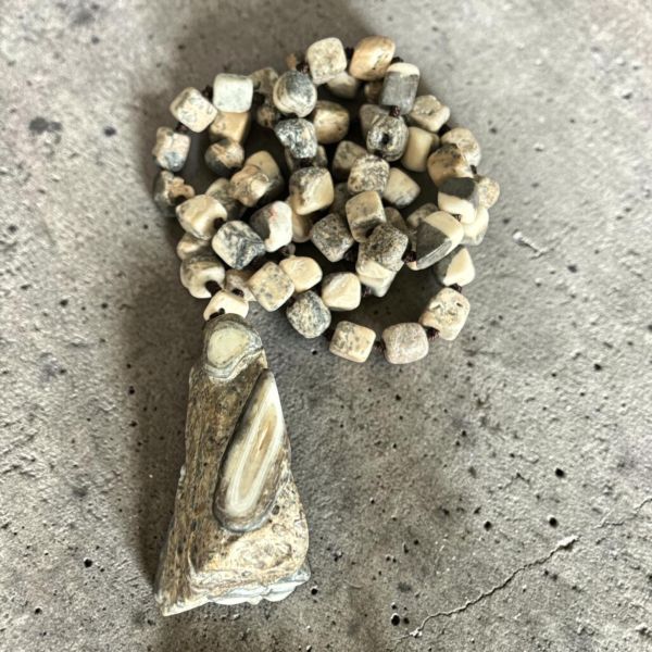 【泰國龍宮舍利】瓷化金剛靈骨摳珠項鏈  (附台大國際寶石鑑定所證書) 龍宮舍利
