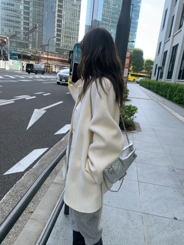 中長版修身手工羊毛大衣 