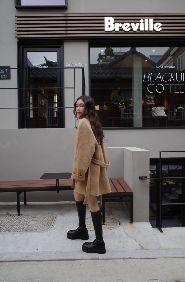 中長版修身手工羊毛大衣 