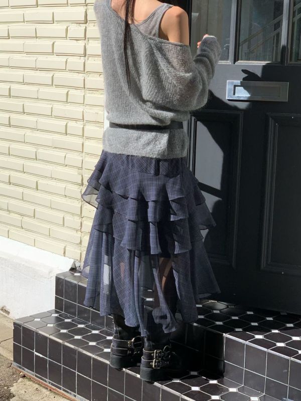 不規則格紋荷葉長裙 