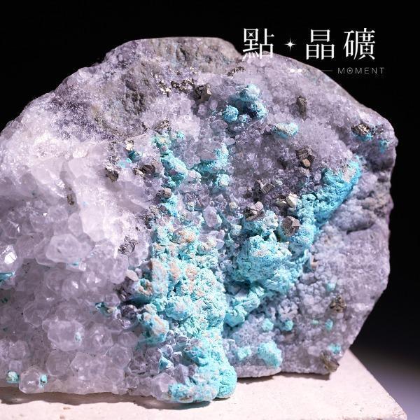 白水晶｜三水鋁、黃鐵礦共生｜原礦 白水晶,白水晶原礦,三水鋁,黃鐵礦,共生原礦,水晶擺件,礦石收藏,淨化能量,招財,點晶礦