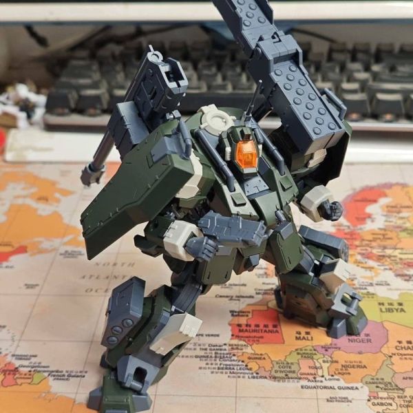 【2026/03月預購】酋長大陸 超動騎兵 轟魔 1/144 組裝模型 綠 紅 2色 【綠色】 酋長大陸 超動騎兵 轟魔 1/144 組裝模型 綠 紅 2色