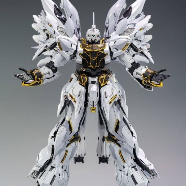 【2025/12月預購】 彗星科技 1/100 白狼三倍速 組裝模型 彗星科技 1/100 白狼三倍速 組裝模型