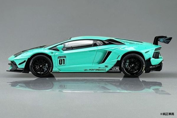 【現貨】AOSHIMA 青島1/24 自由步行#21 LB Works 藍寶堅尼Aventador 限定ver2 AOSHIMA 青島1/24 自由步行#21 LB Works 藍寶堅尼Aventador 限定ver2