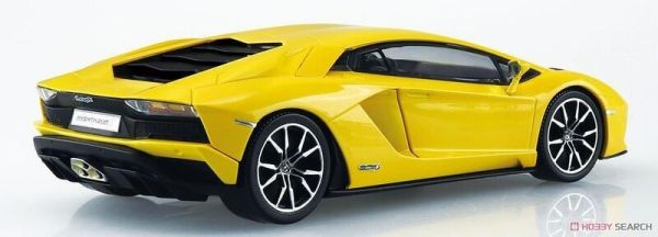 【現貨】1/32 Snap Kit 12-B 藍寶堅尼Aventador S 珍珠黃 1/32 Snap Kit 12-B 藍寶堅尼Aventador S 珍珠黃