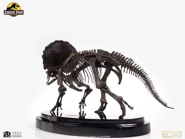 【預購】ELITE CREATURE COLLECTIBLES(ECC) 1/24 Triceratops Scale Bronze 三角龍 骨骼收藏銅像 Jurassic Park 1侏羅紀公園 ELITE CREATURE COLLECTIBLES(ECC) 1/24 Triceratops Scale Bronze 三角龍 骨骼收藏銅像 Jurassic Park 1侏羅紀公園