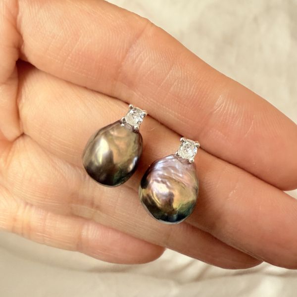 海水珍珠-牛油果色小酒瓶耳釘#e0809 