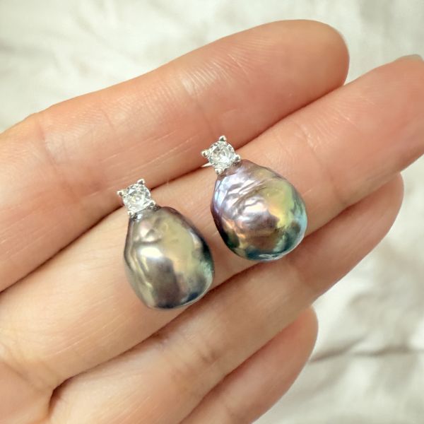 海水珍珠-牛油果色小酒瓶耳釘#e0809 