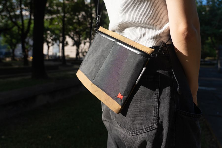 The Reporter x HANCHOR 聯名輕量化側背包 