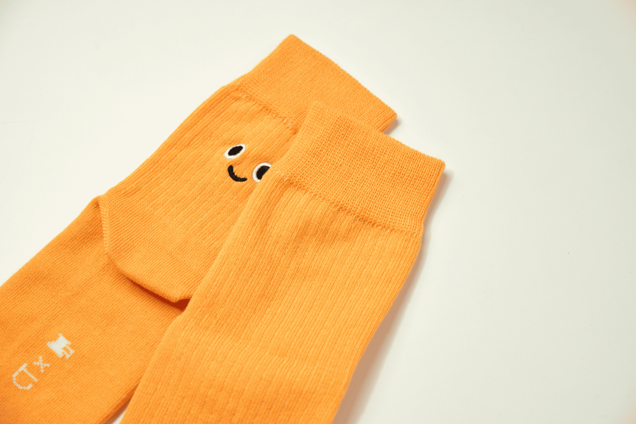 ChangeTone 聯名襪 - 看世界 