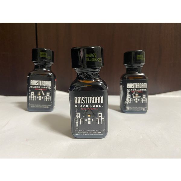 新到貨！RUSH POPPERS歐洲原裝限量經典Poppers Amsterdam Black Label - 24ml阿姆斯特丹 黑標版！阿姆斯特丹的浪漫黑夜誘惑感十足！男性陽剛雄野氣氛獨特肌壯調性無論入門中階與進階都可享受極致肏幹-比利時製造 RUSH,POPPERS,RUSH芳香,買RUSH,buy poppers,rush芳香,助性,助興,春藥,肛交,同志,男同志,gay,1069,gay用品,情趣用品,成人用品,性愛用品,肛門放鬆,玩屁眼,幹屁眼,肛交舒緩,賣rush,哪裡有賣rush,哪裡可買rush,sell poppers